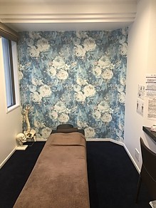 痛くない最先端徒手療法 ライラックローズ健康整体院 整体用施術部屋 安い 肩甲骨はがし 筋膜リリース トリガーポイント