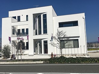 完全個室のリラクゼーション　エステ　アロマ　整体　脱毛サロン　ライラックローズ掛川外観画像　 頭痛　姿勢　骨盤　肩こり　腰痛　首痛　寝違え